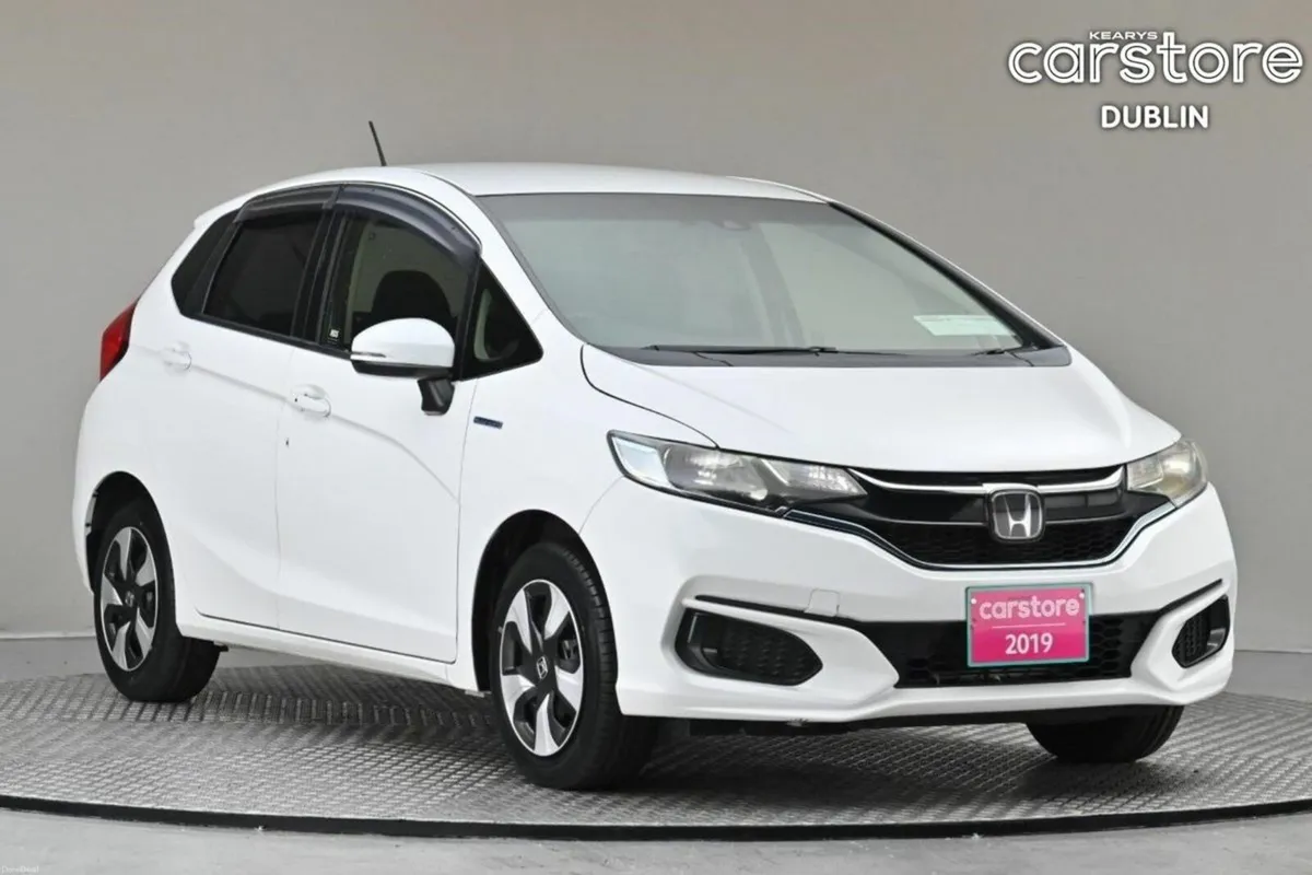 Honda Fit 1.5 HYBRID AUTO **9"ANDROID CAR PLAYER** - Image 1