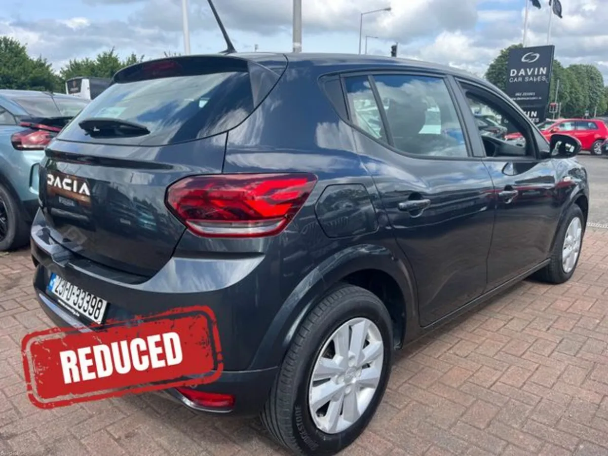 Dacia Sandero Expression 1.0lt petrol 5DR - Image 4