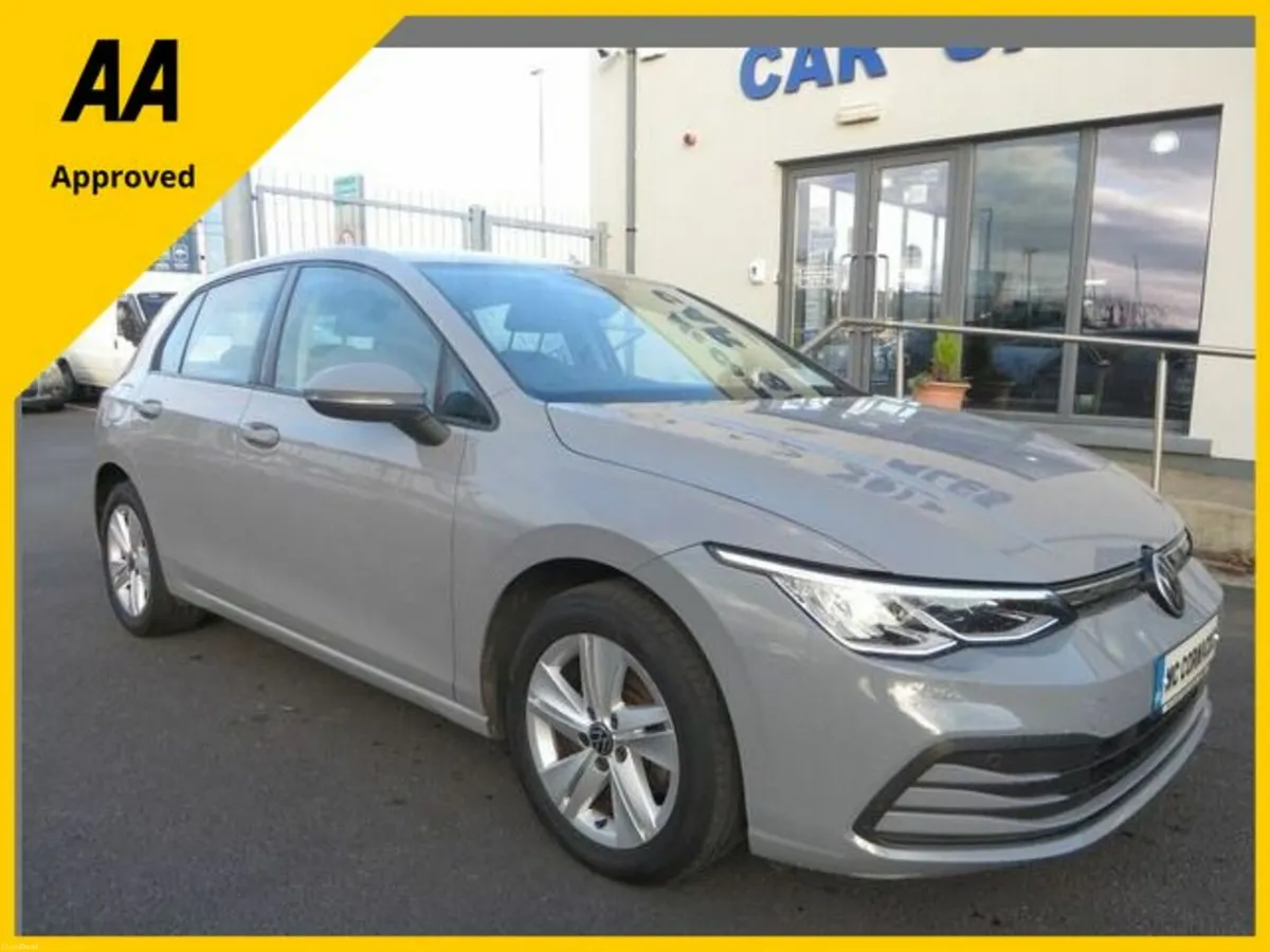 Volkswagen Golf LIFE TSI - Image 1