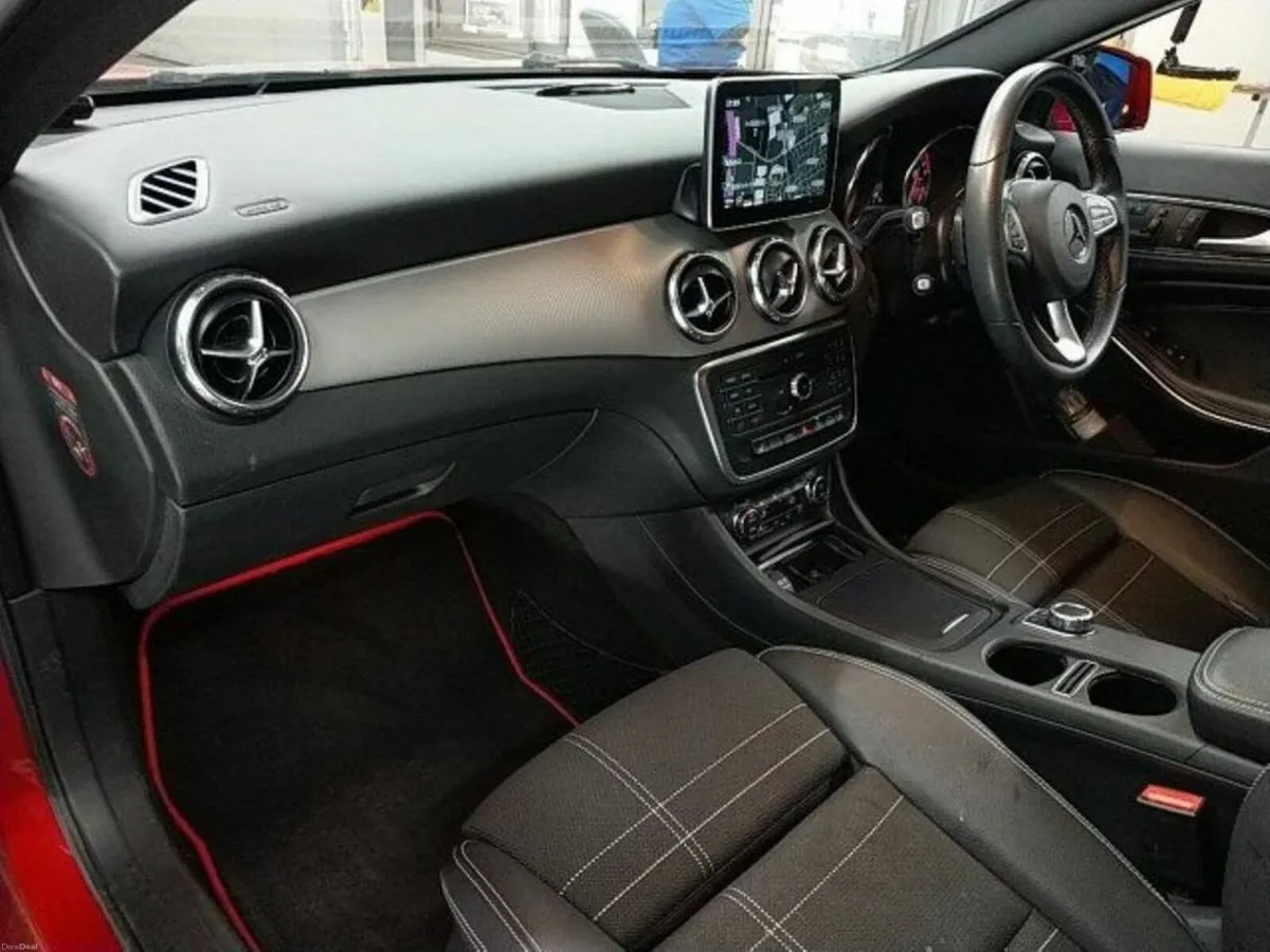 Mercedes-Benz GLA HALF BLACK LEATHER - FACTORY ALL - Image 3