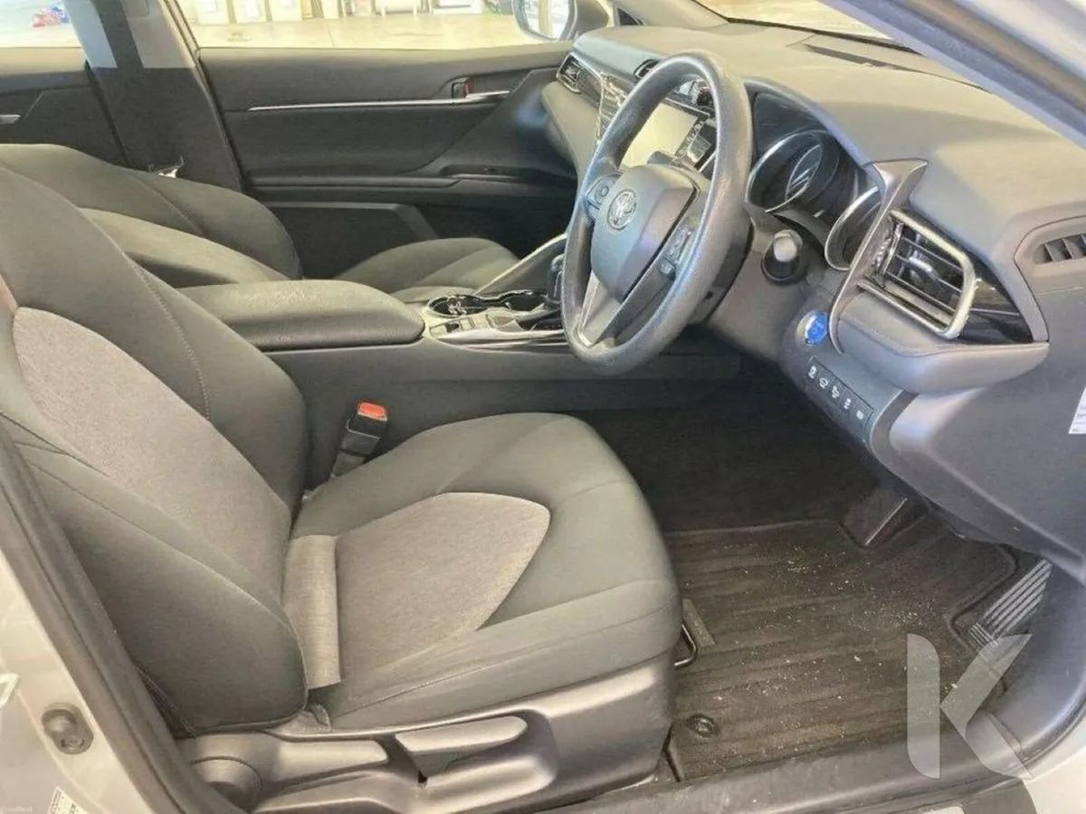 Toyota Camry HYBRID - TOYOTA SAFETY SENSE - CRUISE - Image 3