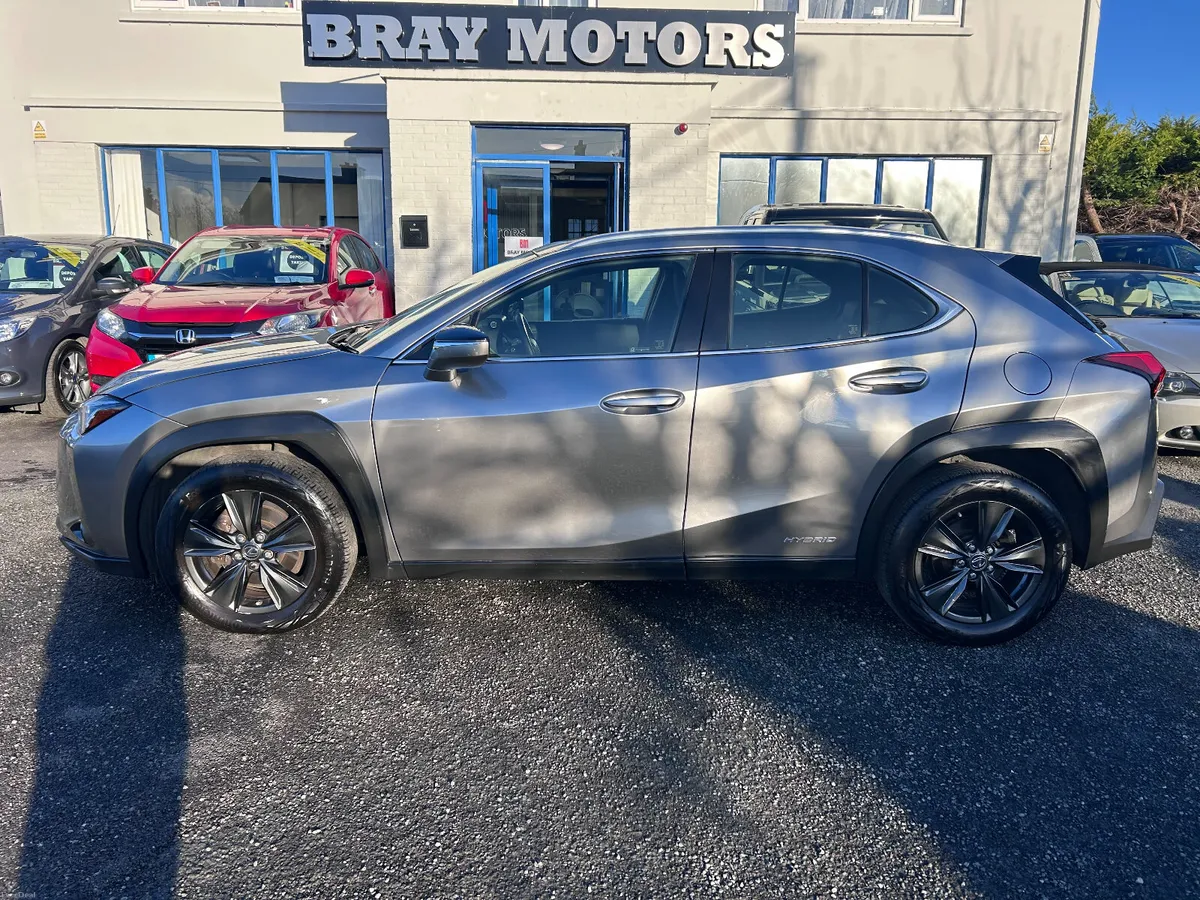 2020 LEXUS UX250h HYBRID DESIGN - Image 3