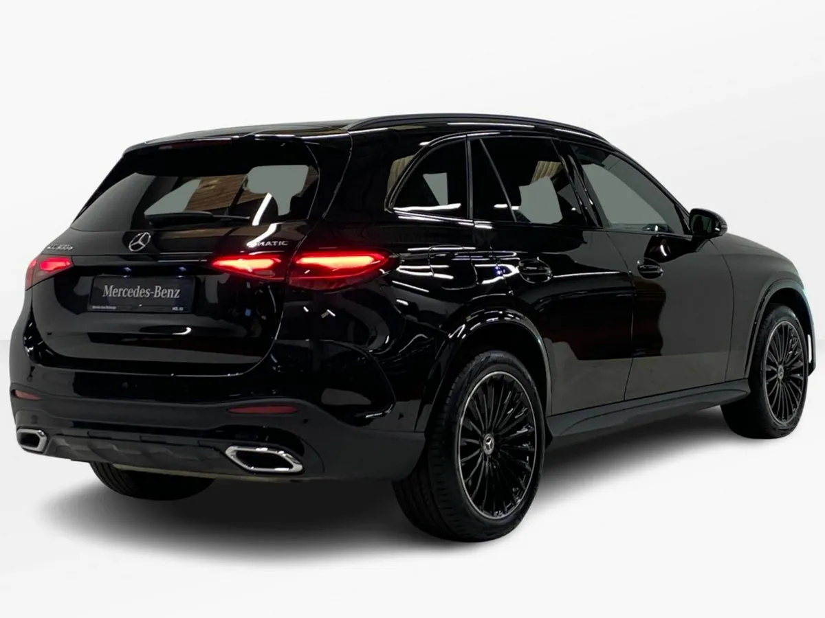 Mercedes-Benz GLC GLC 300 e URBAN EDITION E 4MATIC - Image 3