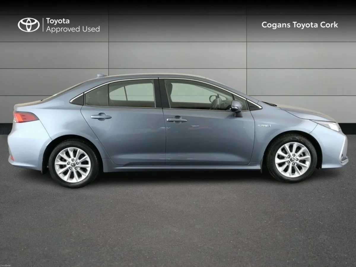 Toyota Corolla COROLLA HYBRID LUNA SAL - Image 3