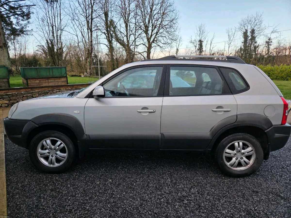 Hyundai Tuscon 2007 2L Petrol SUV - Image 2