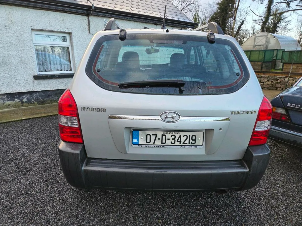 Hyundai Tuscon 2007 2L Petrol SUV - Image 3
