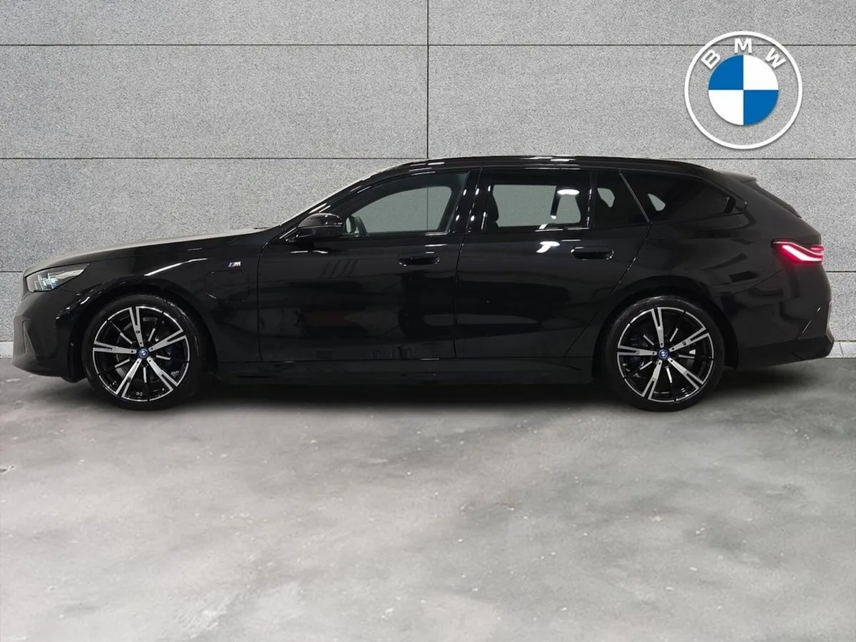 BMW 5-Series 530 E M Sport Auto  530 e M Sport  53 - Image 4
