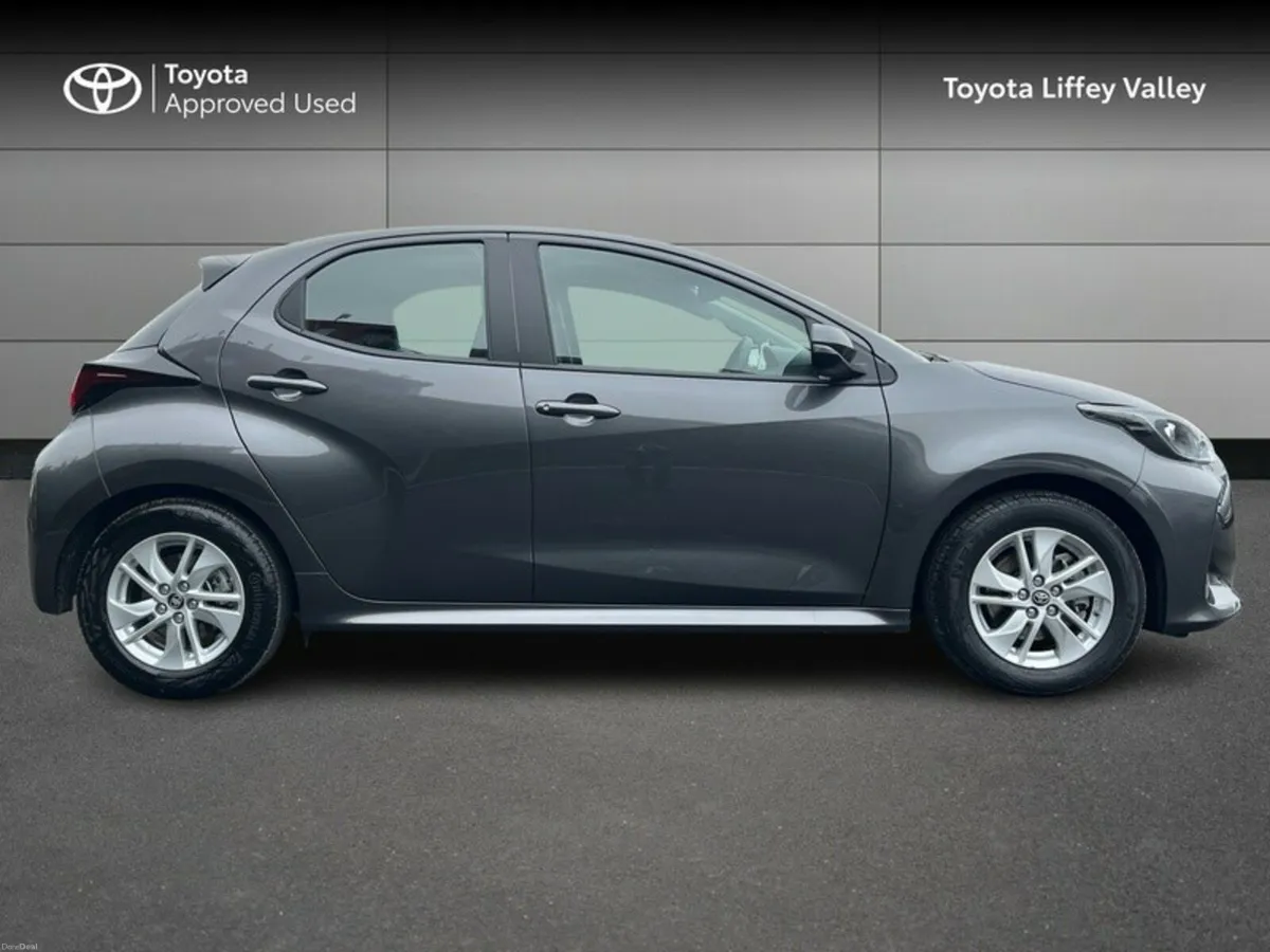 Toyota Yaris Yaris Hybrid 115 Luna - Image 3