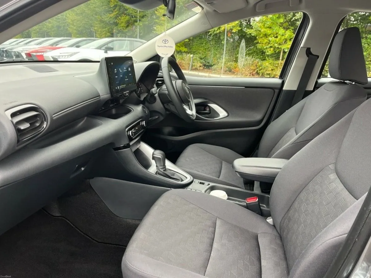 Toyota Yaris Yaris Hybrid 115 Luna - Image 6
