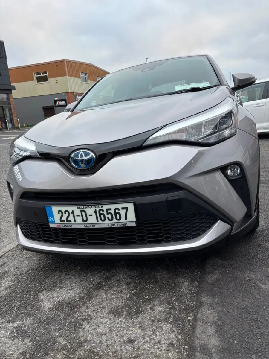 2022 Toyota C-HR 1.8 HYBRID SPORT BITONE - Image 4