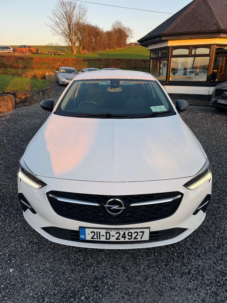 Opel Insignia 2021 diesel - Image 3