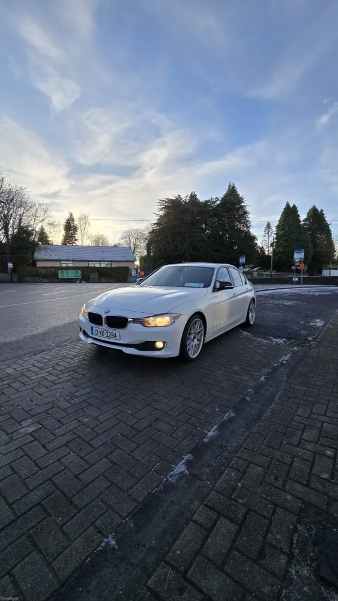 BMW 3-Series 2012 - Image 3