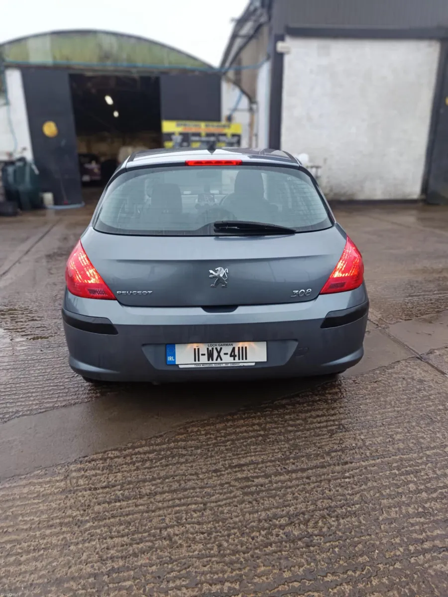 Peugeot 308 2011 diesel - Image 4