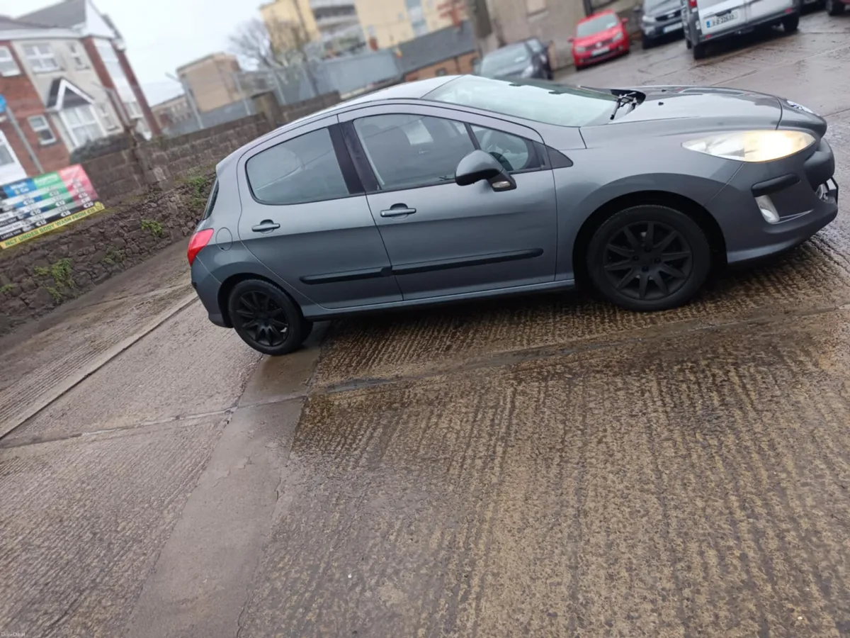 Peugeot 308 2011 diesel - Image 1