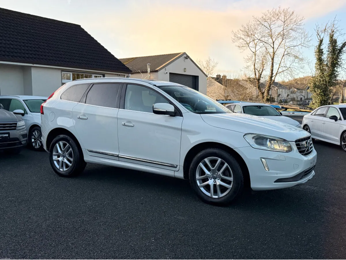 Volvo XC60 2.0 D4 DIESEL SE LUXURY PREMIUM AUTO ** - Image 3