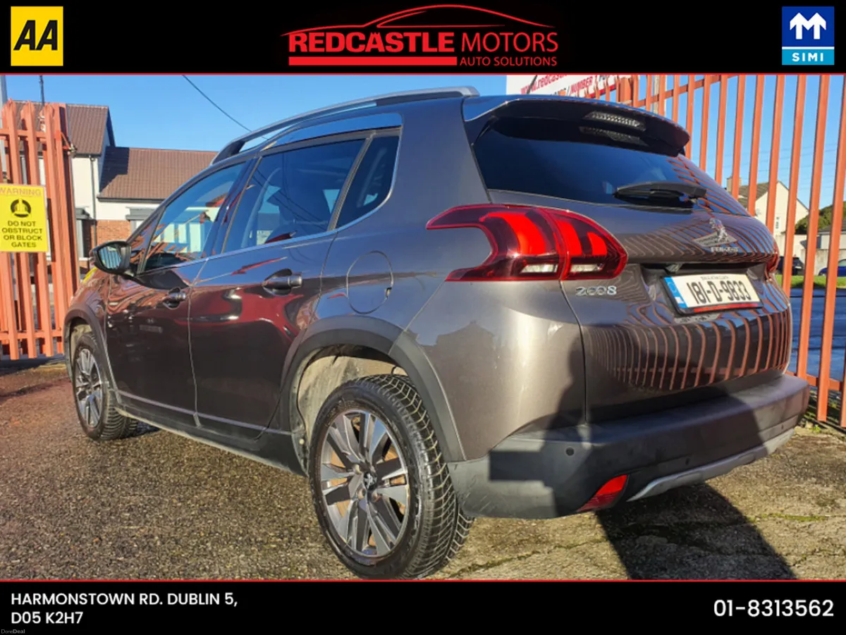 Peugeot 2008 ALLURE 1.2 110  **AUTO** NCT  1/28 - Image 3