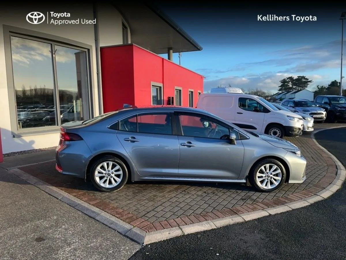 Toyota Corolla LUNA SALOON 4DR AUTO - Image 3