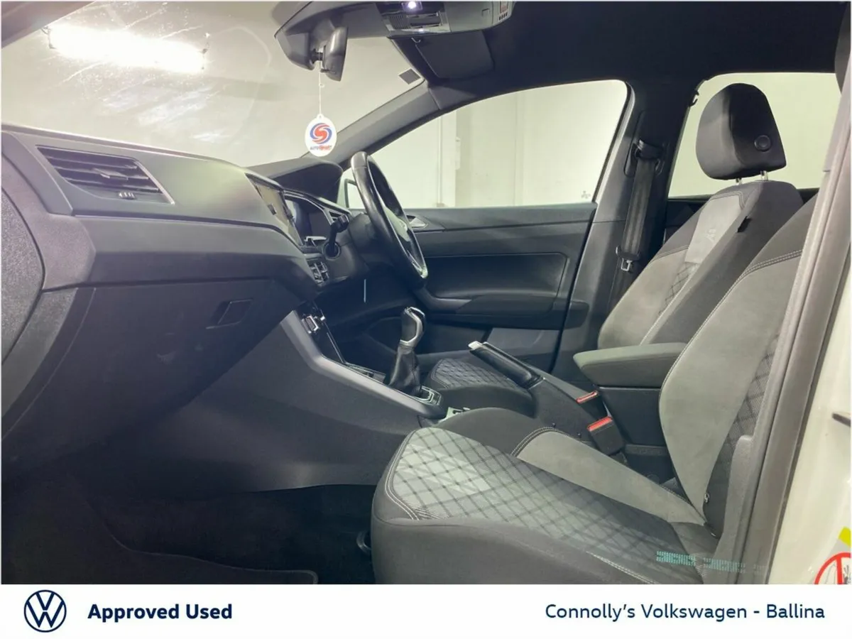 Volkswagen Polo 1.0 TSI 95HP R-Line - €216 per mon - Image 4