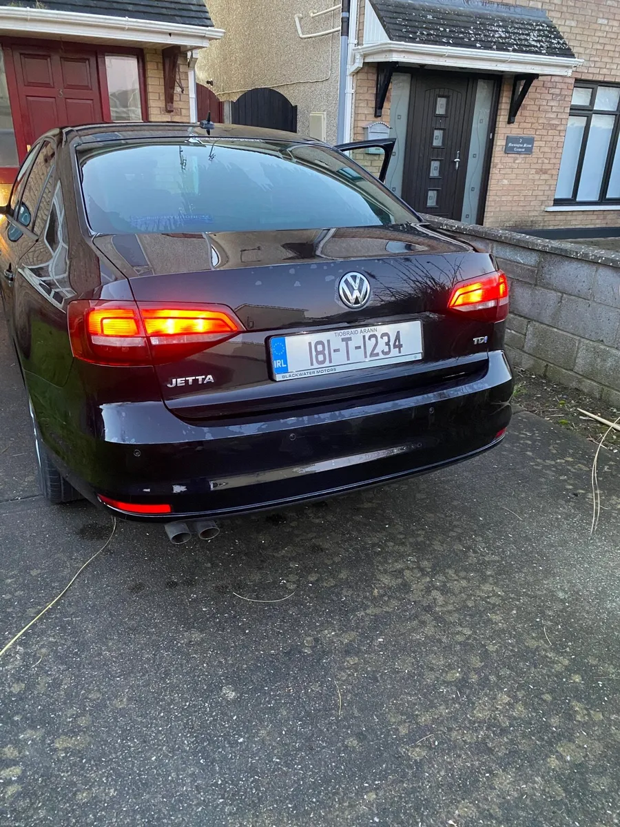 Volkswagen Jetta 2018 - Image 3