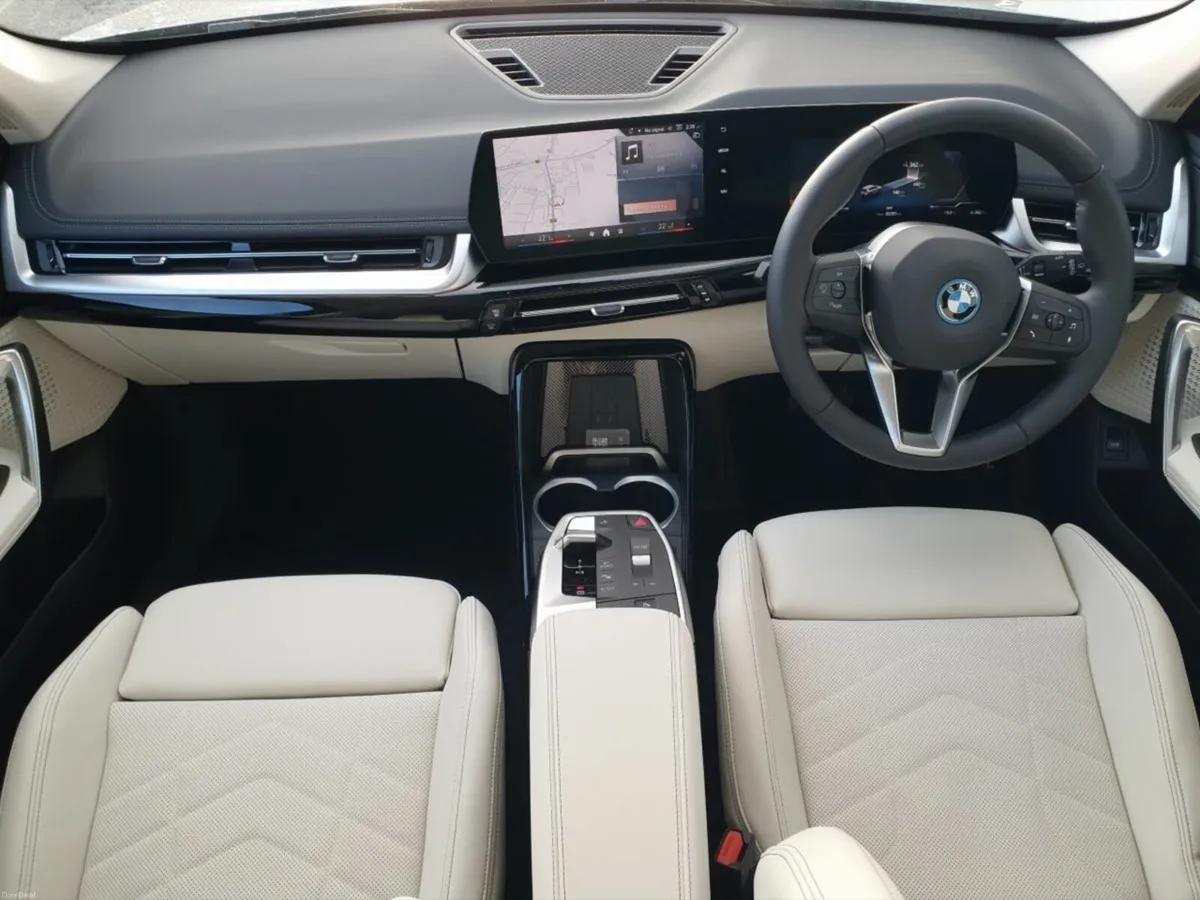 BMW iX1 iX1 eDrive20 xLine - Image 4