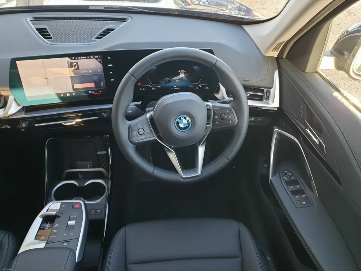 BMW iX1 iX1 eDrive20 xLine - Image 5