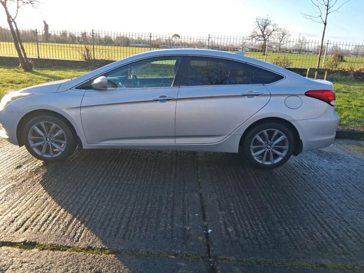 Hyundai i40 executive - Image 1