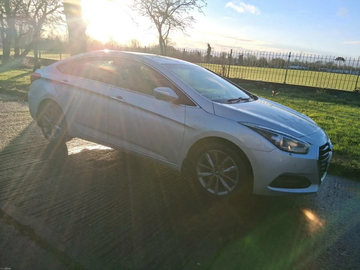 Hyundai i40 executive - Image 4