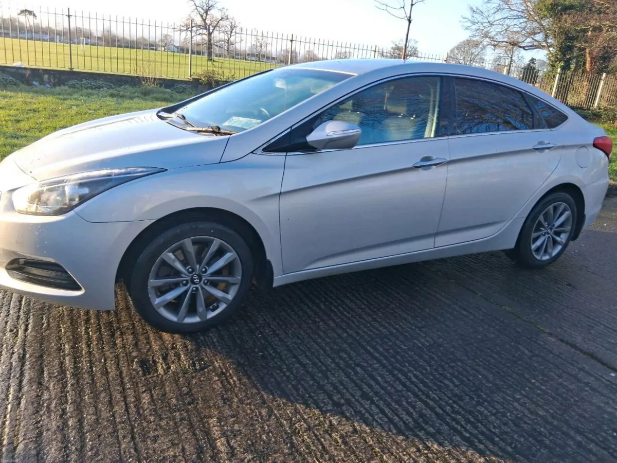 Hyundai i40 executive - Image 3