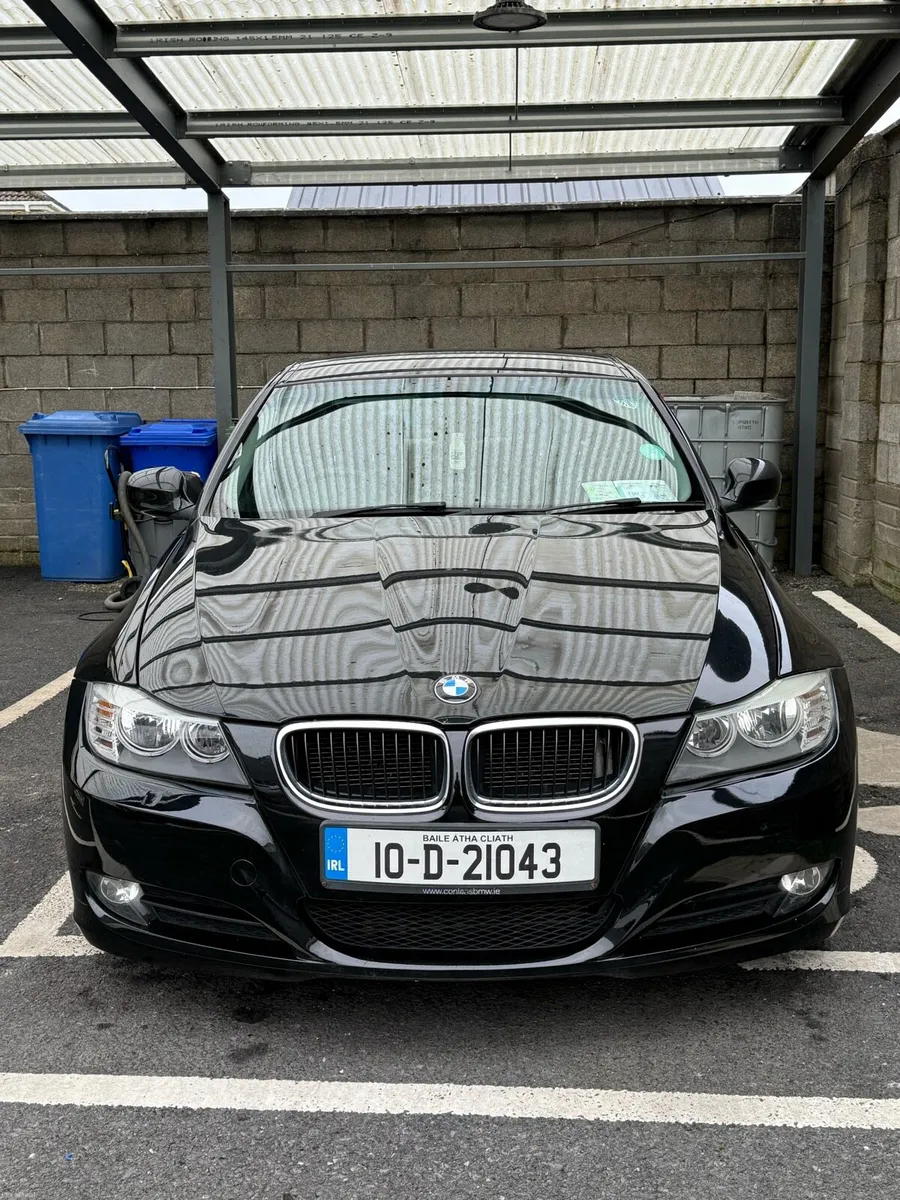 2010 BMW 3 Series - Image 1