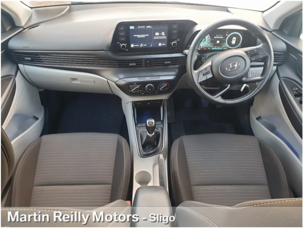 Hyundai i20 Deluxe Plus - Image 2