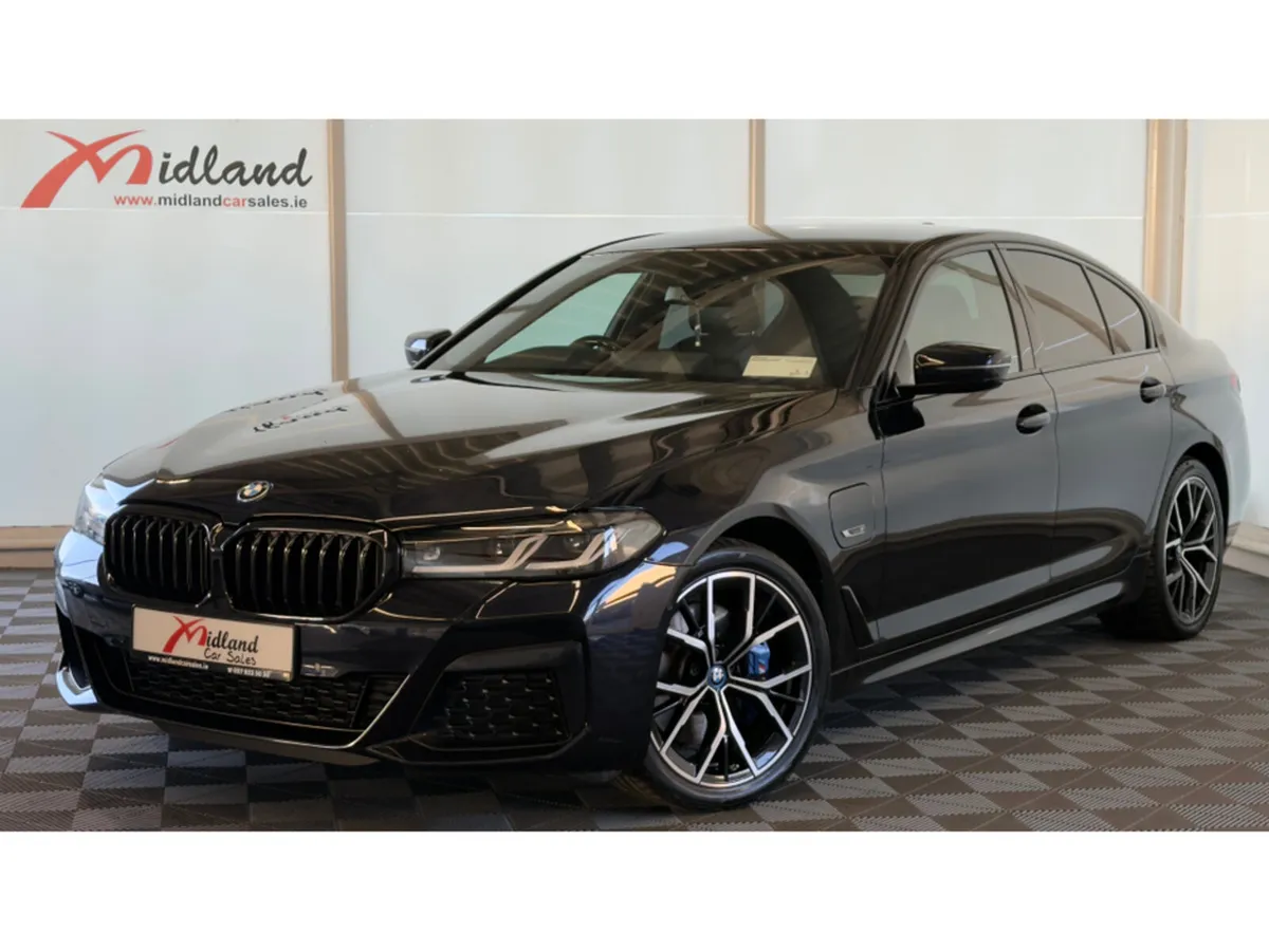 BMW 5-Series M SPORT * IMMACUALTE CAR WIT HFULL 12 - Image 3