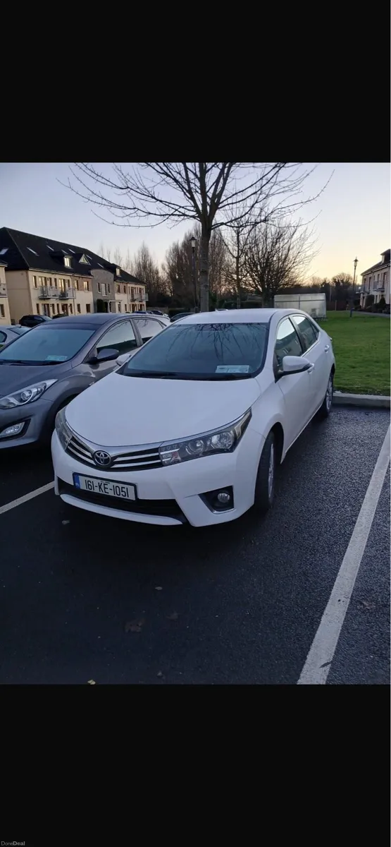 1.3L White Toyota Corolla Saloon - Image 4