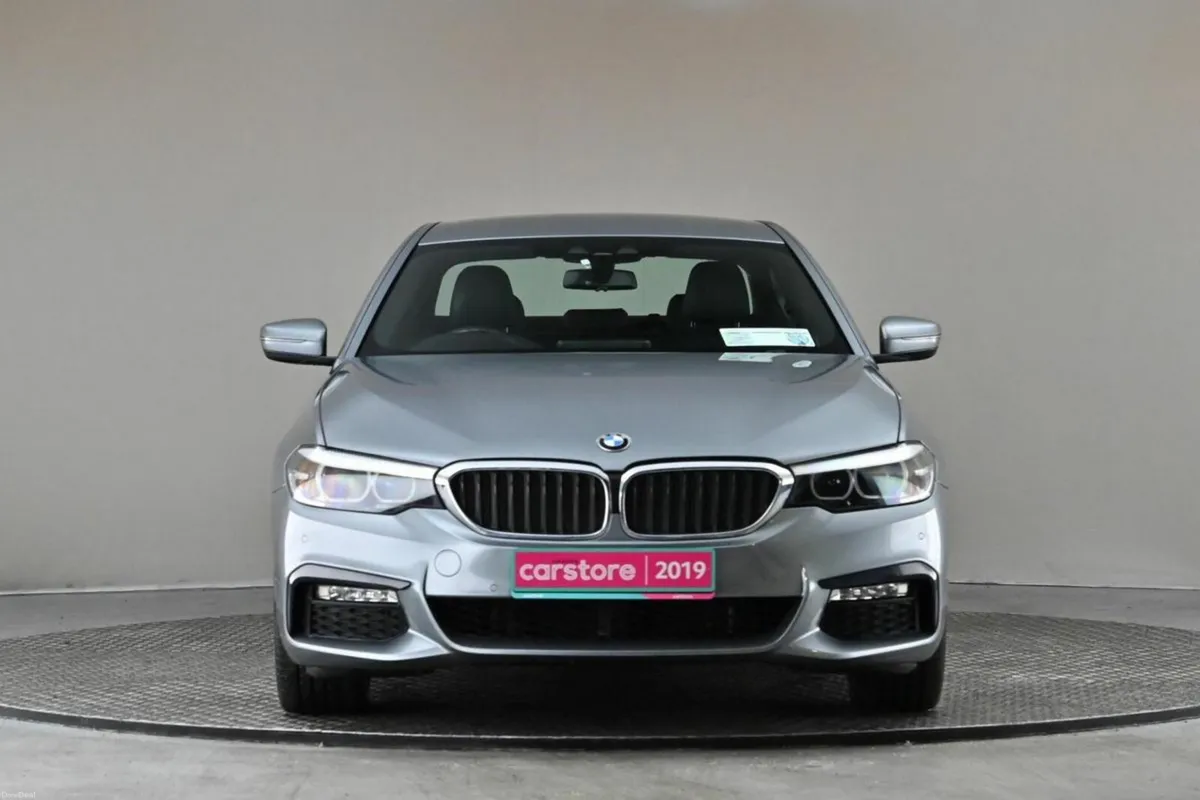 BMW 5-Series 530E PLUG=IN HYBRID **BLACK LEATHER** - Image 2