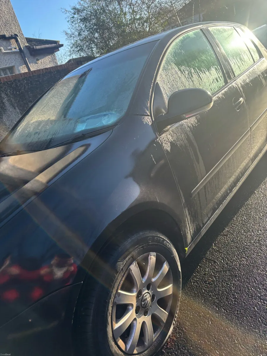 2006 Volkswagen Golf - Image 4