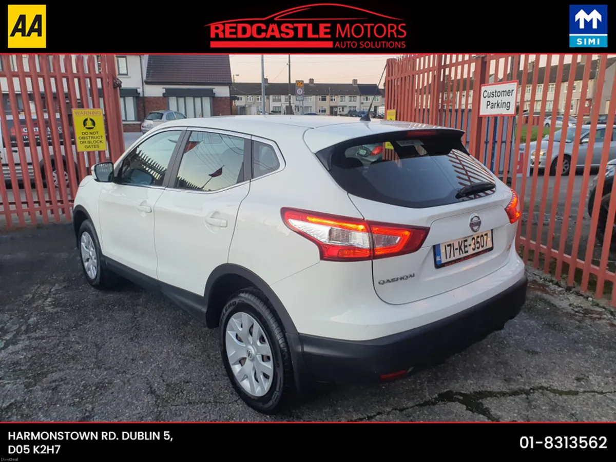 Nissan Qashqai 1.2 PET XE E6 4DR (NCT 07/27) - Image 3