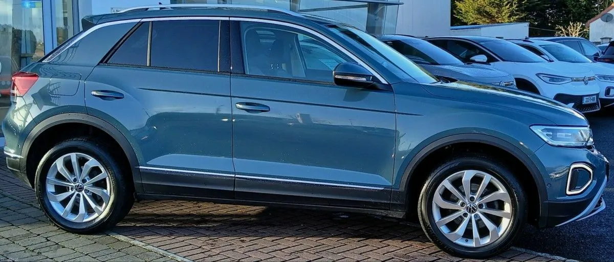 Volkswagen T-Roc Style 1.0 TSI 110HP **REAR VIEW C - Image 3