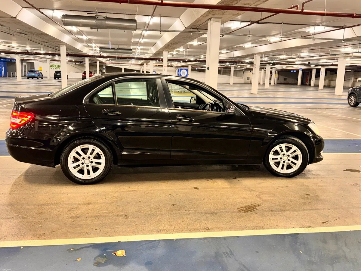 Mercedes c200 - Image 2