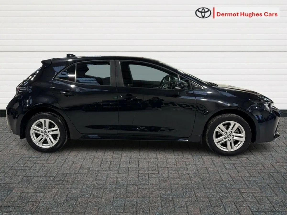 Toyota Corolla HYBRID LUNA H/B AUTO - Image 3