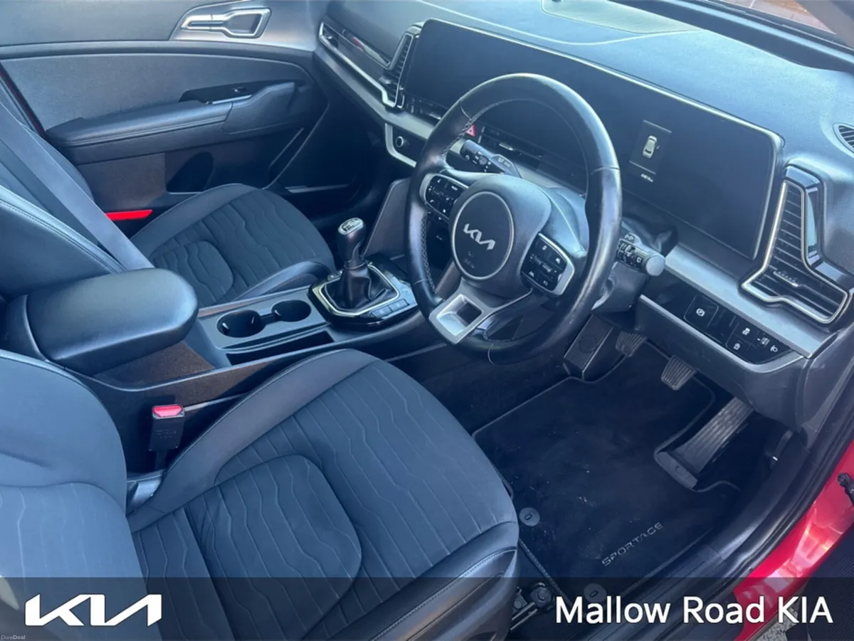 Kia Sportage MANUAL 5DR - Image 2