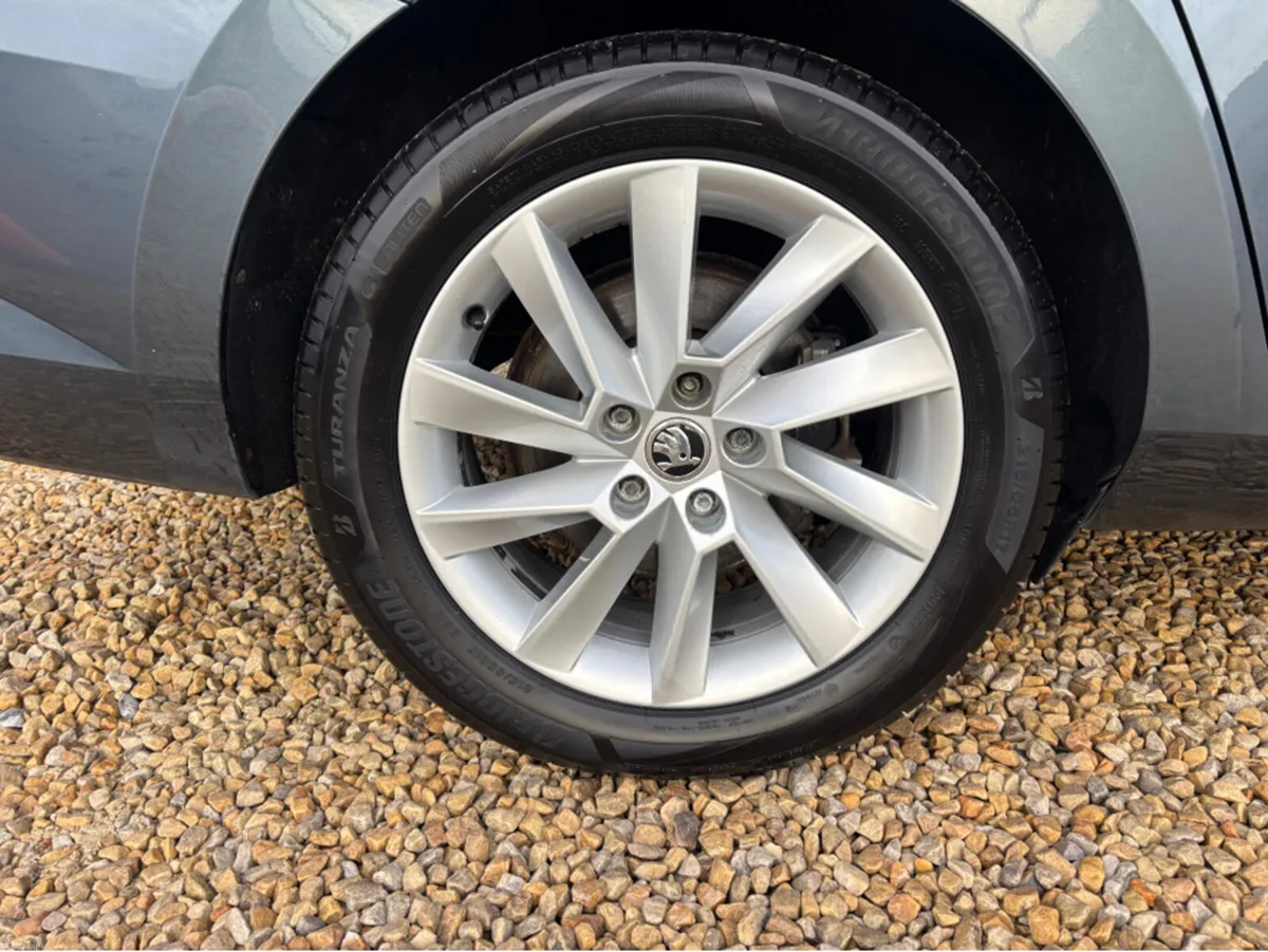 Skoda Superb AMBITION 2.0 TDI AUTO - DSG - Image 6
