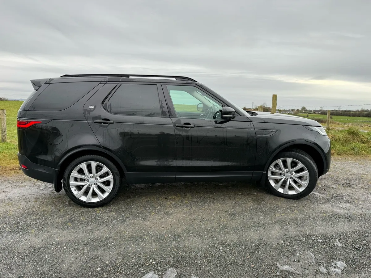 Land Rover Discovery - Image 1