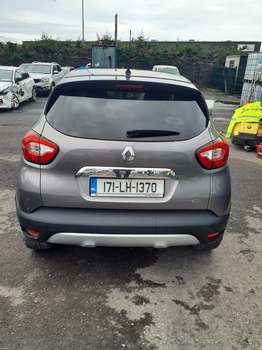 Renault Captur 2017 hi specification 1.5 dci - Image 3