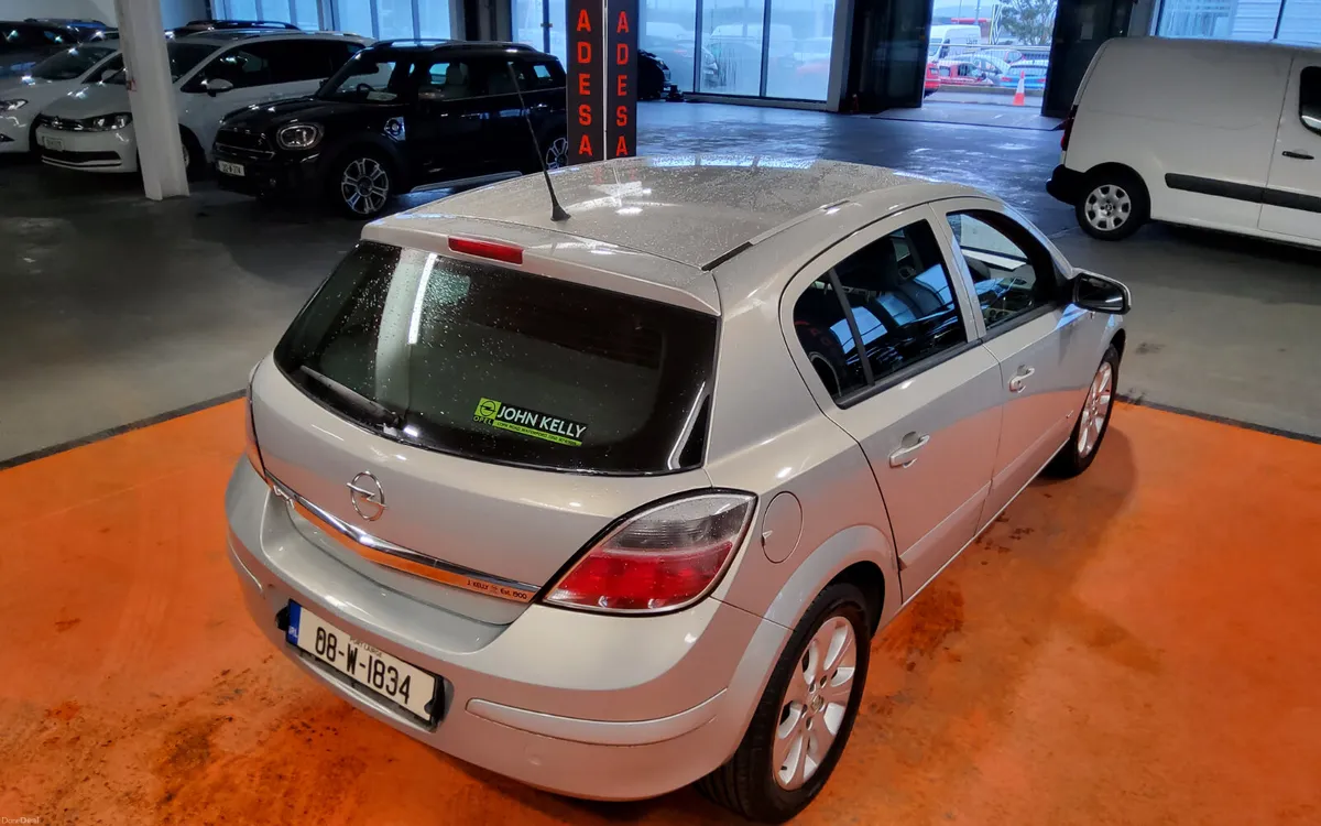 Opel Astra 2008 - Image 3