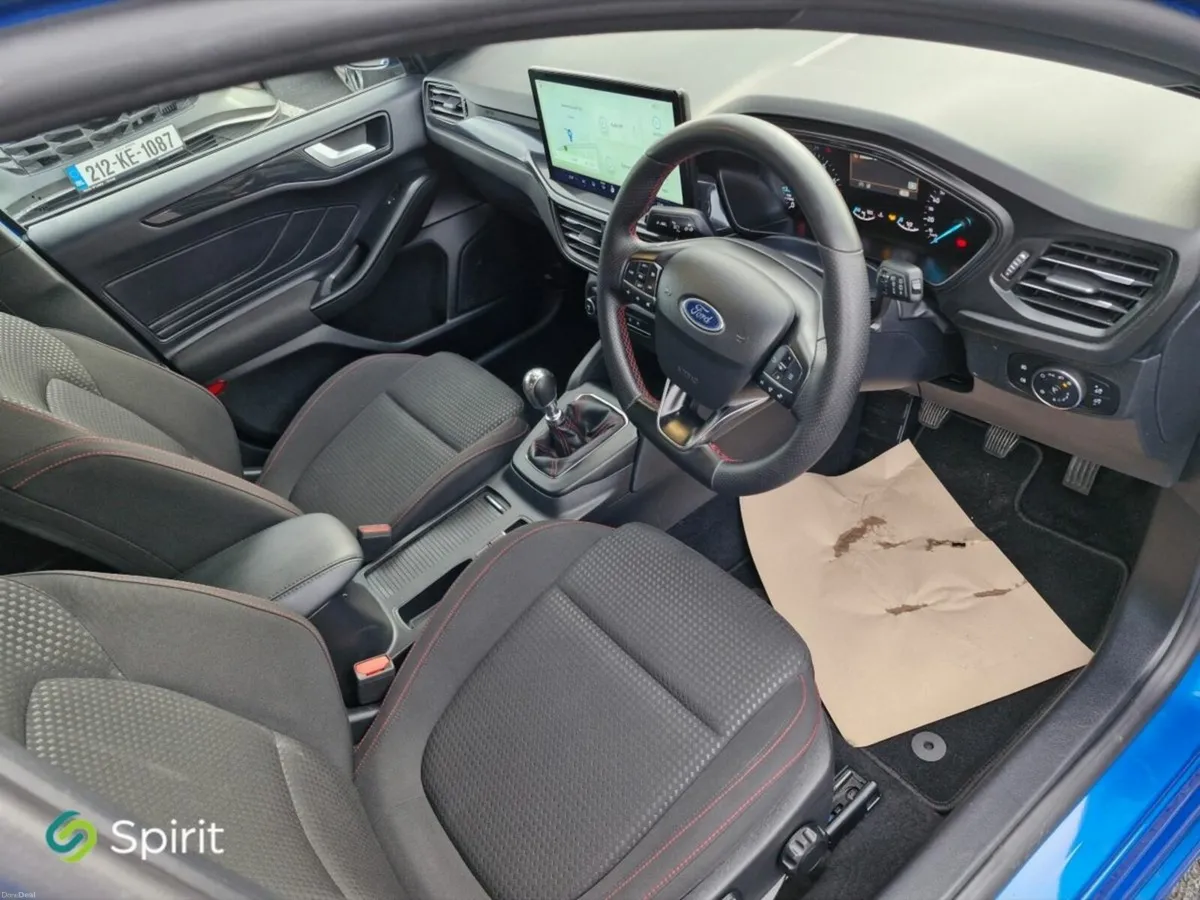 Ford Focus ST-Line 1.0L EcoBoost 125PS mHEV - Image 4
