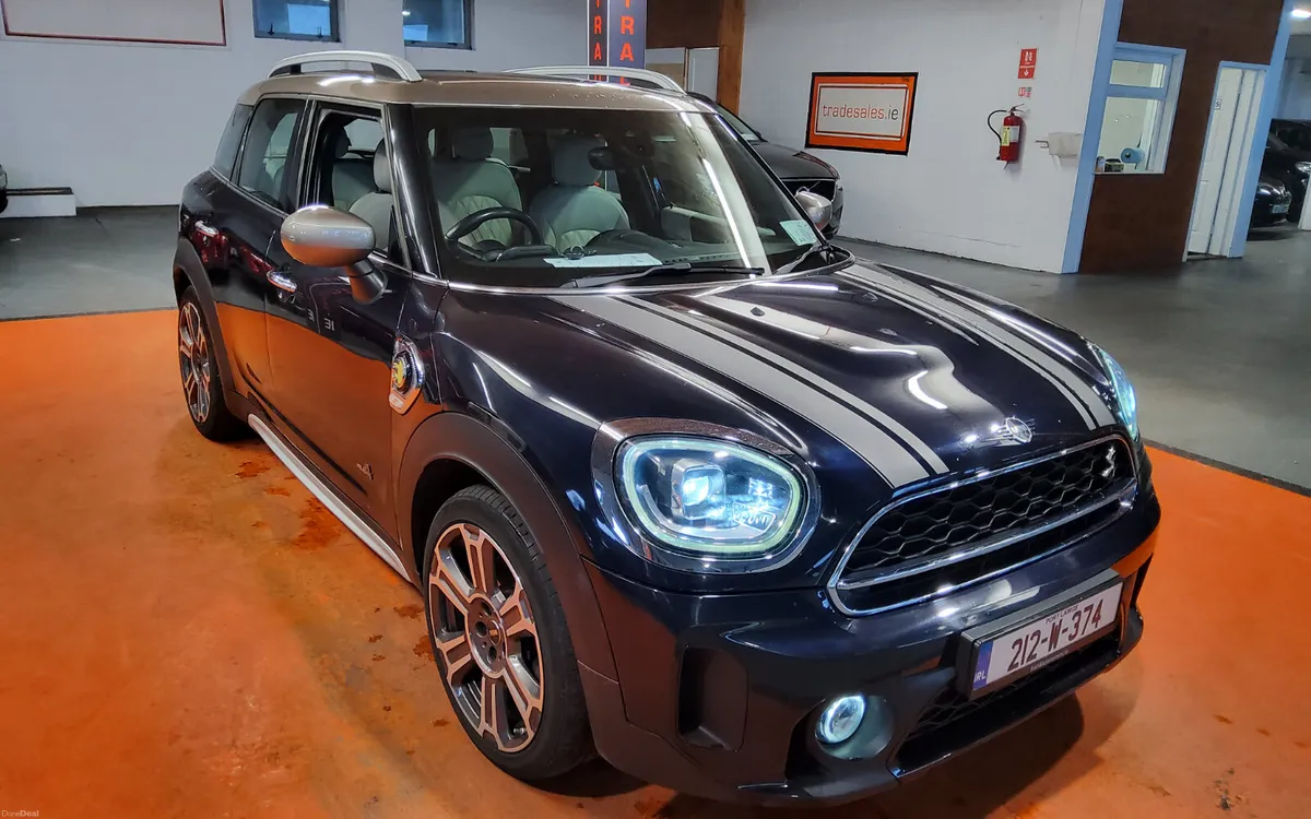 Mini Cooper 2021 - Image 1