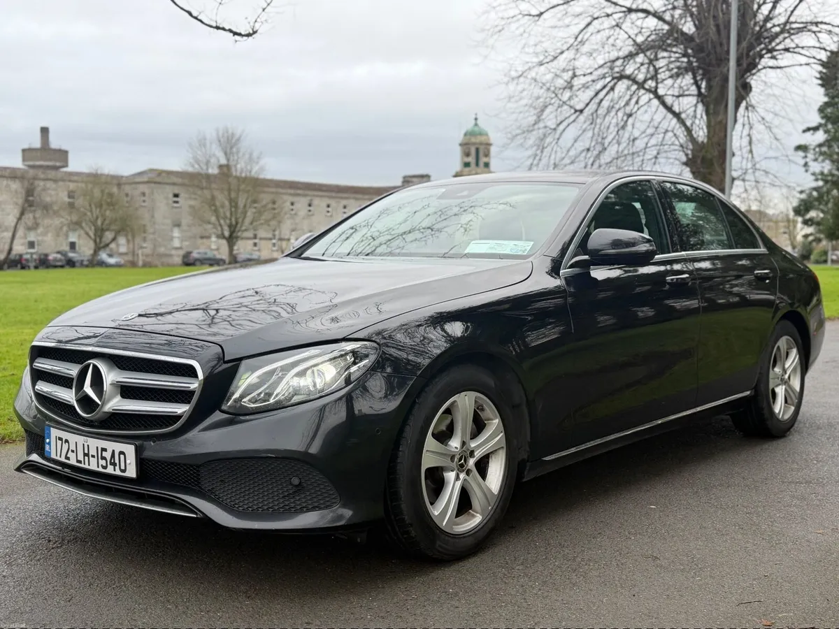 STUNNING!! 172 Mercedes-Benz E220d AUTO - Image 3