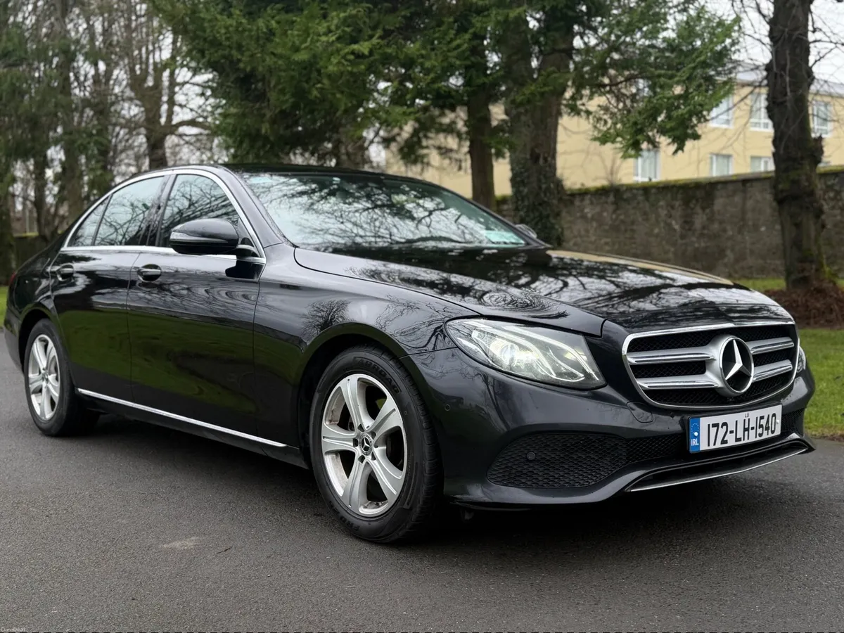 STUNNING!! 172 Mercedes-Benz E220d AUTO - Image 4