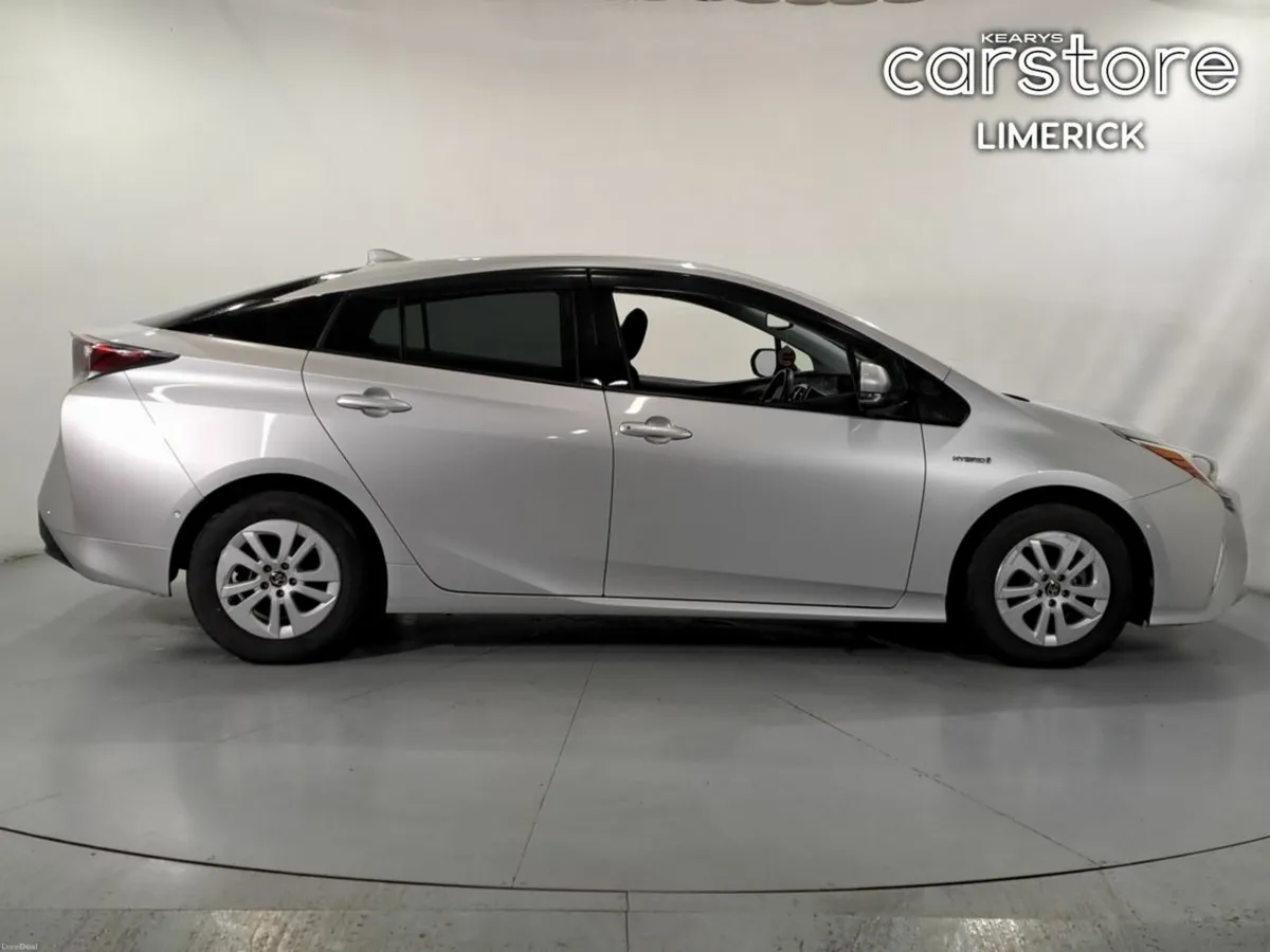 Toyota Prius 1.8 PET HYBRID - Image 2