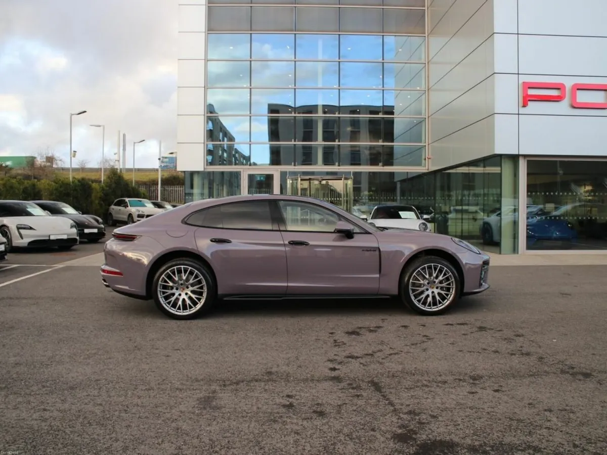 Porsche Panamera 4 E- Hybrid - Image 4