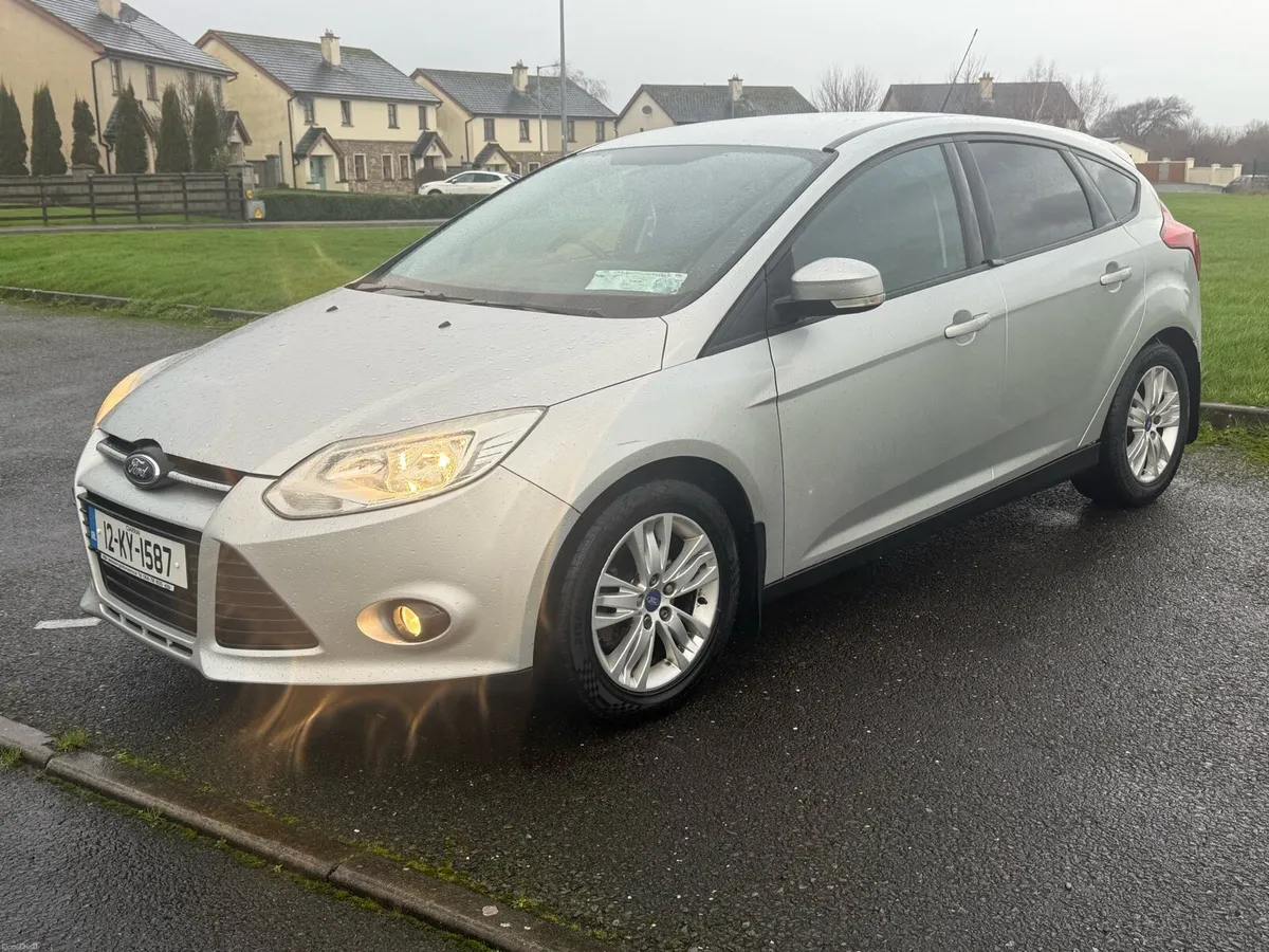2012 Ford Focus Zetec NCT 09/26 - Image 4
